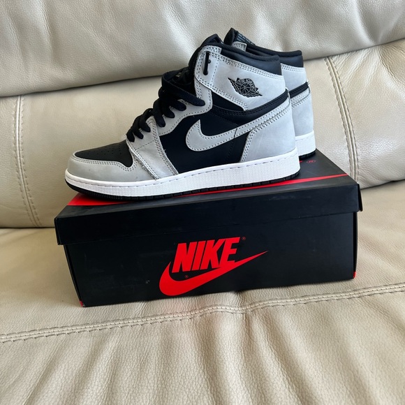 Air Jordan 1 OG Shadow 2.0 GS - Picture 2 of 10